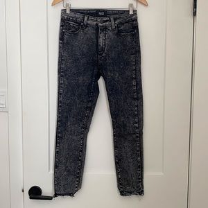 PAIGE Denim Hoxton crop black acid wash jeans